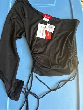 Redouble One-Shoulder Black Ruched Crop Top